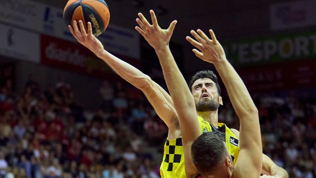 Así ve Joan Sastre el partido del Lenovo Tenerife y el Peristeri