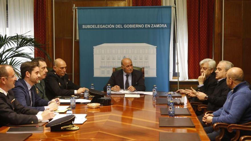 Reunión mantenida entre Subdelegación, Ayuntamiento y empresarios.