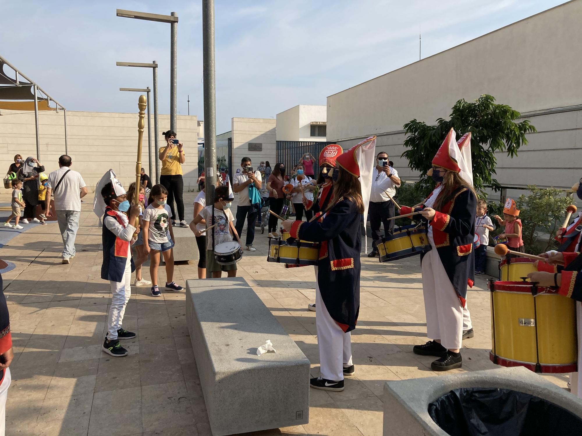 El Tio de la Porra de Gandia da la bienvenida a las fiestas