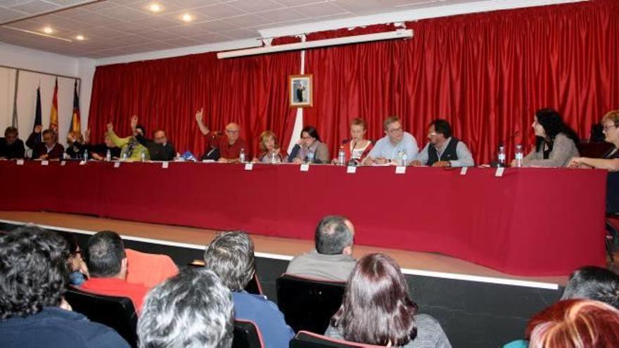 Uno de los plenos celebrados en el Ayuntamiento de Callosa.