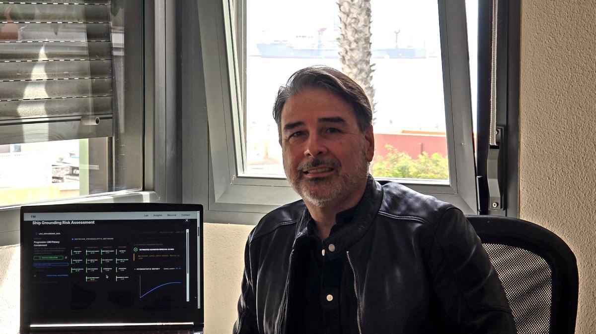 Fernando Martinez Marco en su laboratorio de IA aplicada a la ingeniería naval.