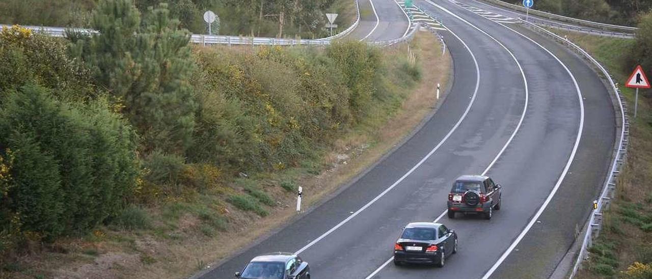 El tramo pendiente de desdoblar de la autovía es objeto de un seguimiento especial por radar debido a su peligrosidad. // Rafa Vázquez