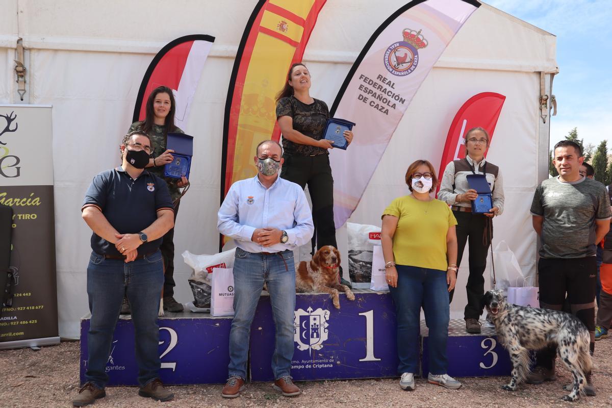 Podio del Campeonato de España de Caza Menor con Perro.