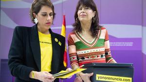 Laura Baena, presidenta de la asociación Yo No Renuncio, y Ana Redondo, ministra de Igualdad.