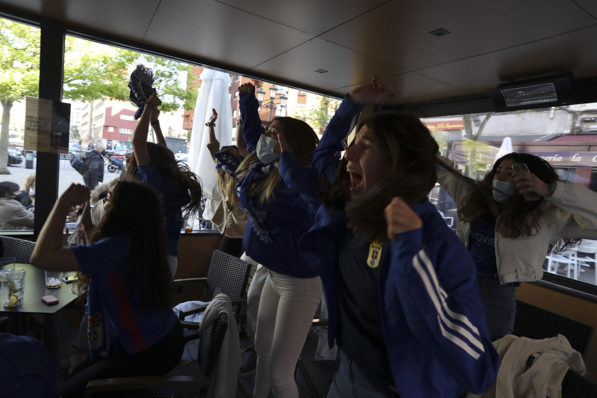 El ambiente en Oviedo durante el derbi