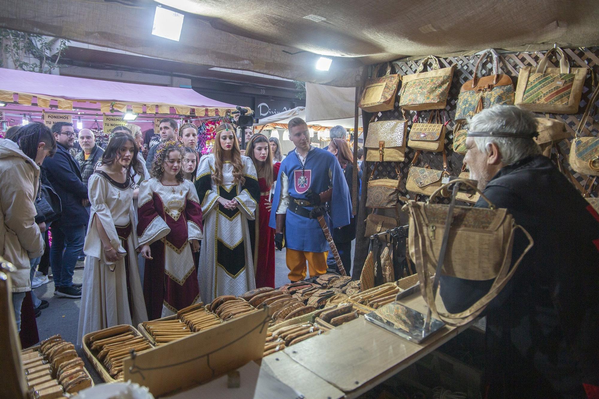 Todas las imágenes de la apertura del mercado medieval de Vila-real