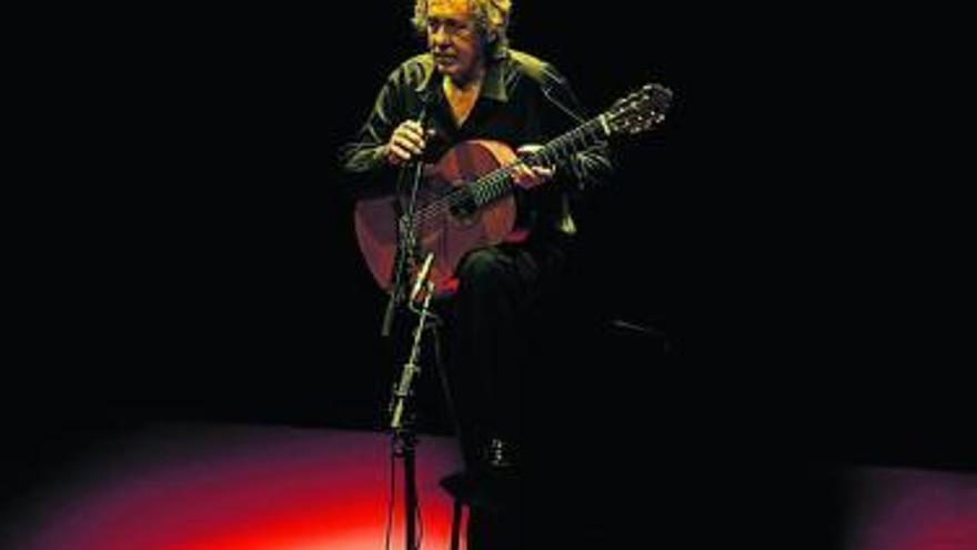 El cantautor  Paco Ibáñez  llena el Valey