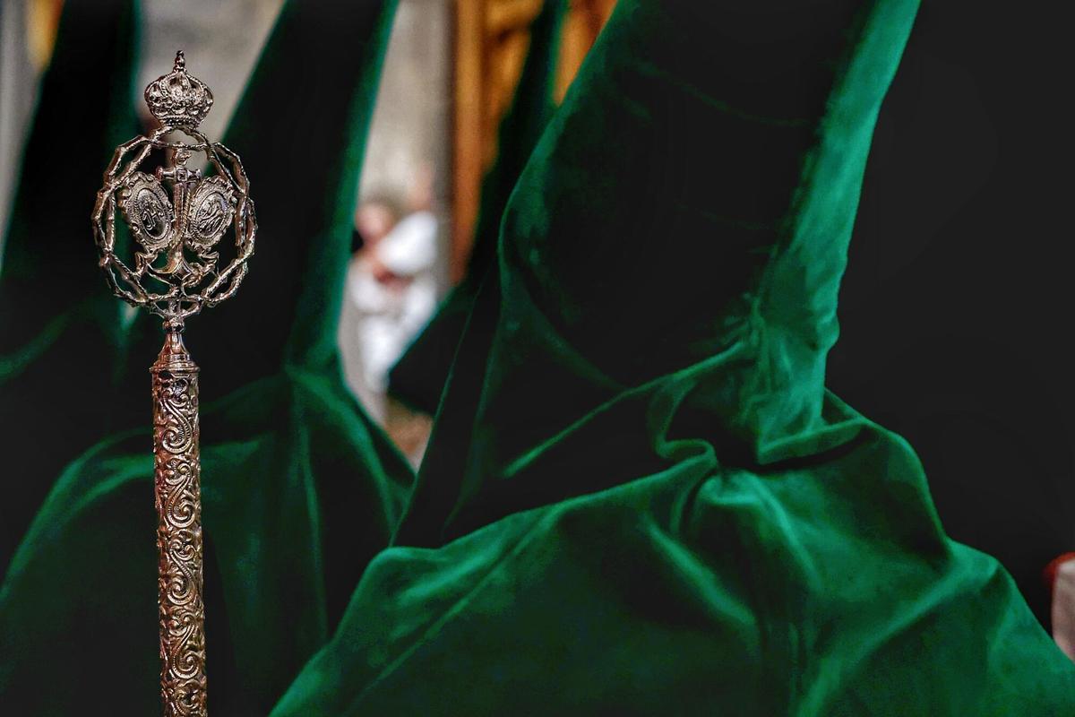 Jueves Santo: Procesión de La Macarena y El Cautivo, en Santa Cruz