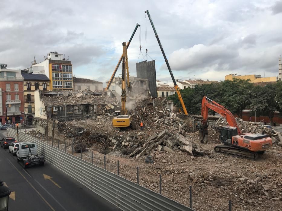 Así queda la plaza de la Merced sin el edificio del Astoria.