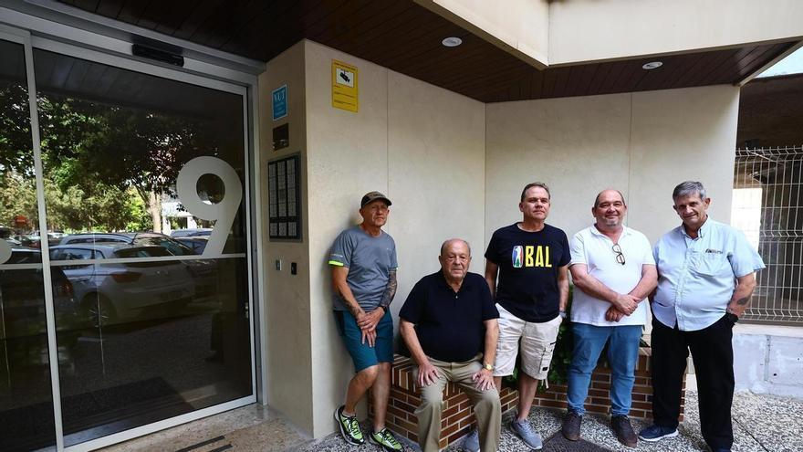 Los guardianes de las llaves de Kasan: "Los repartidores agradecen nuestro trabajo, esto es laberíntico"