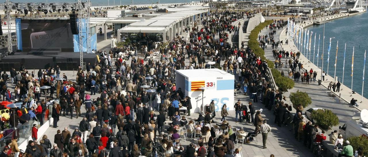 Ambiente en València en 
2010 durante la Copa del 
América.  m,a.montesinos