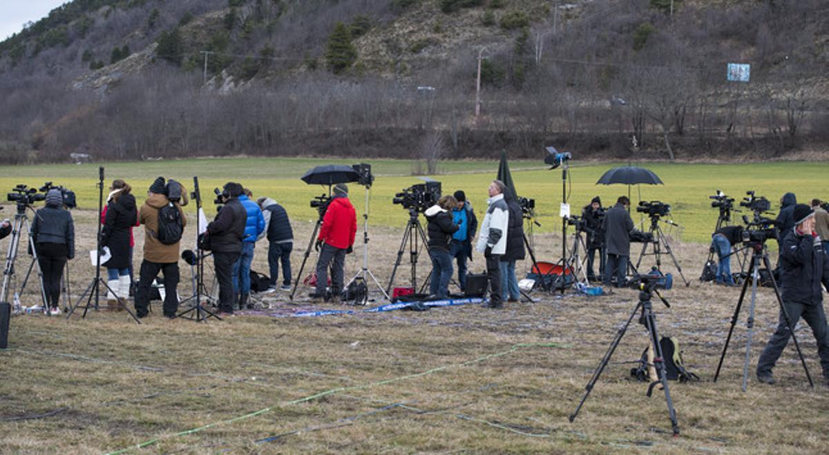 Desplegament periodístic a la localitat de Seyne-les-Alpes.