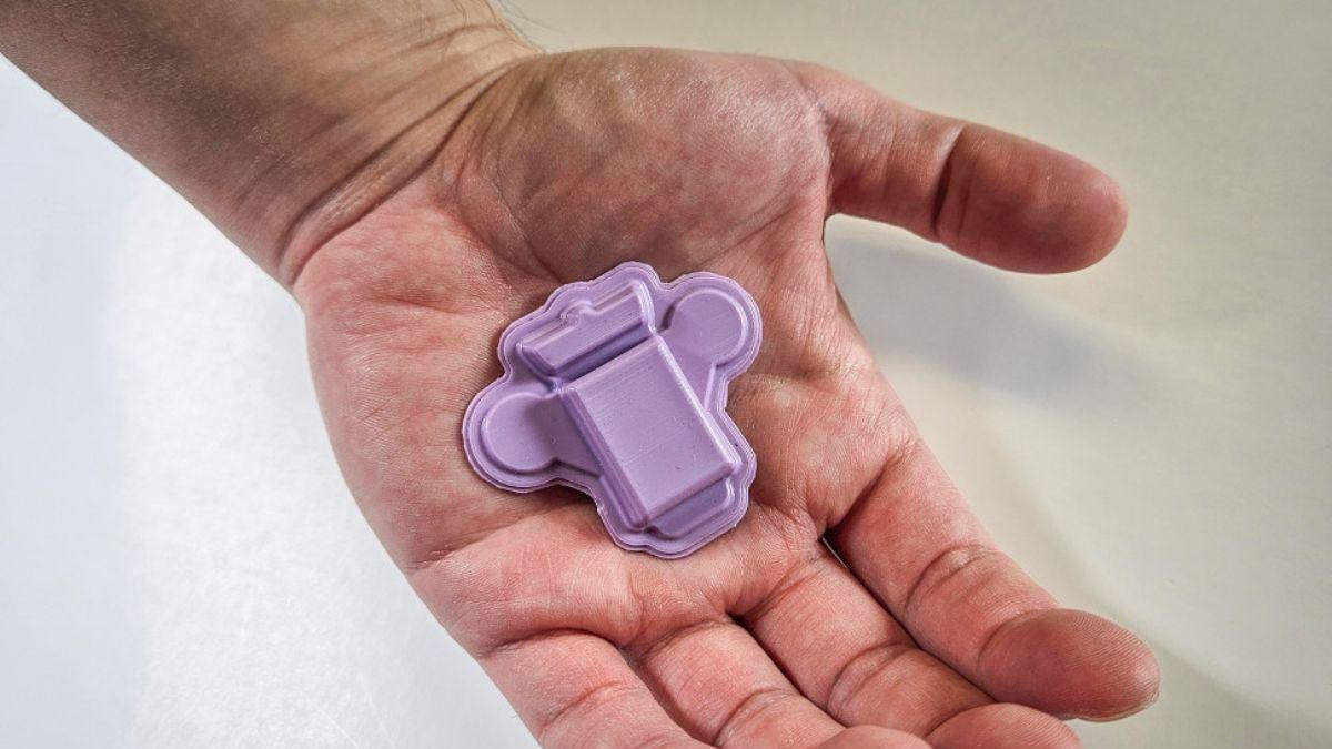 Un nuevo dispositivo de polígrafo portátil detecta las señales fisiológicas del estrés, con el objetivo de ayudar a los médicos a identificar molestias en bebés, ancianos y pacientes gravemente enfermos o sedados, que no pueden comunicarse.