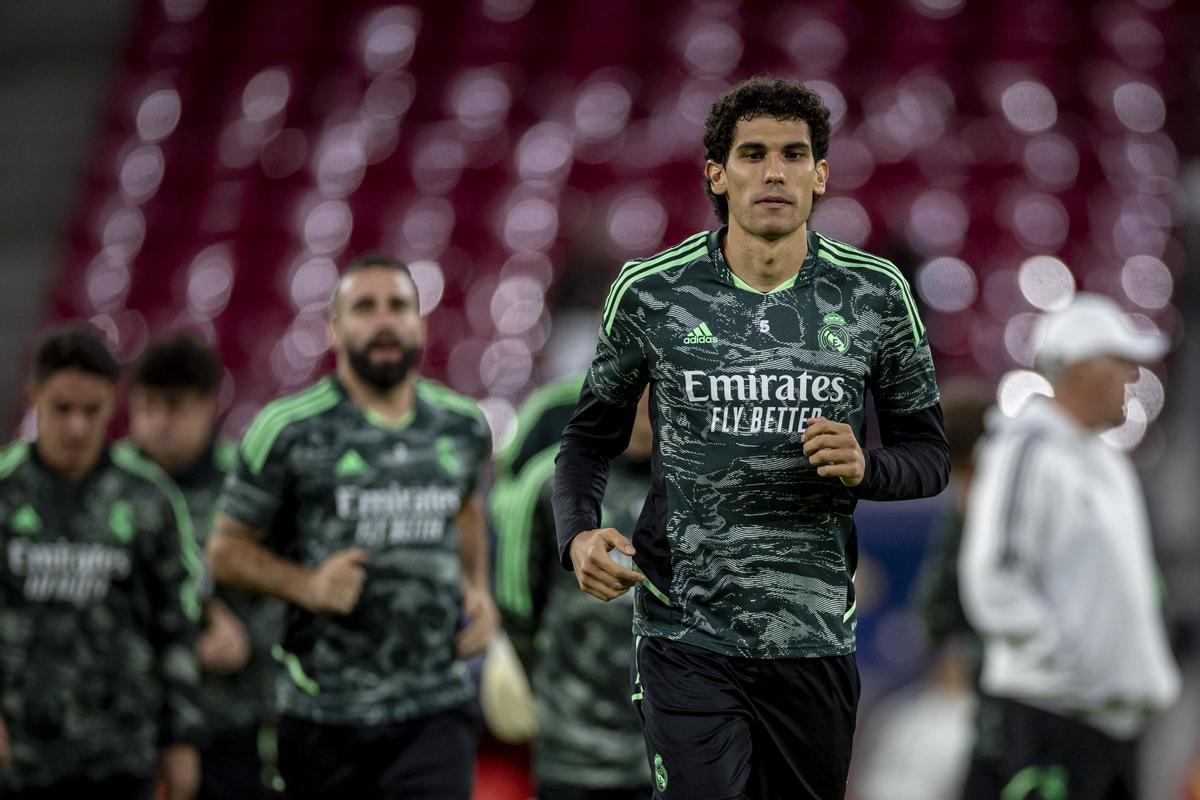 Jesús Vallejo, central del Real Madrid, en un entrenamiento antes del partido contra el RB Leipzig.