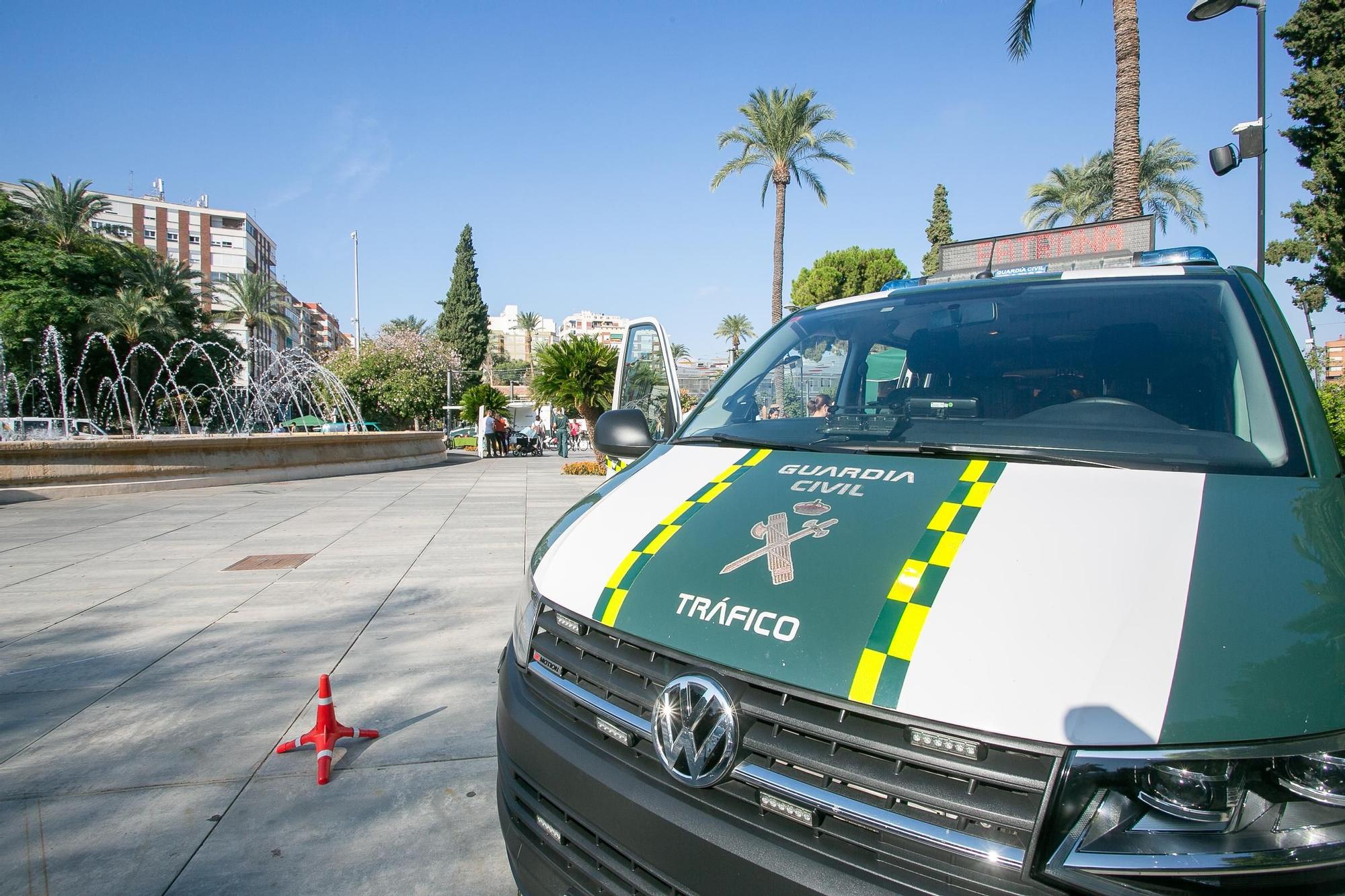 La Guardia Civil expone sus recursos humanos y técnicos por la festividad de su Patrona