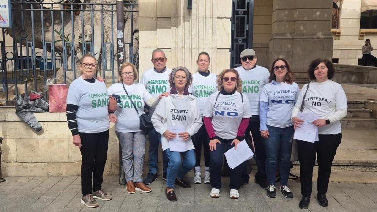 Los vecinos de Torremendo se movilizan de nuevo en contra de la planta de basuras esta vez con el apoyo del ayuntamiento oriolano