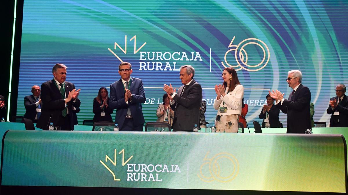 Los delegados, en representación de los más de 100.000 socios de la entidad, ratificaron por aclamación el Informe de Gestión y las Cuentas correspondientes al ejercicio 2024.