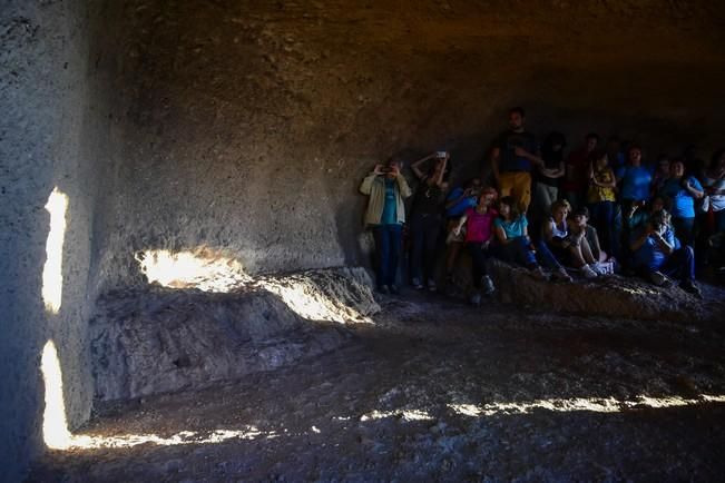 Visita al primer rayo de sol del solsticio de ...