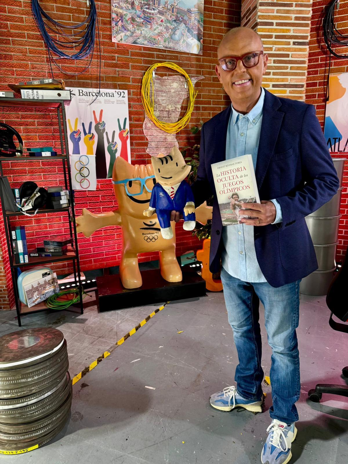 Ernest Riveras, durante la presentación del libro