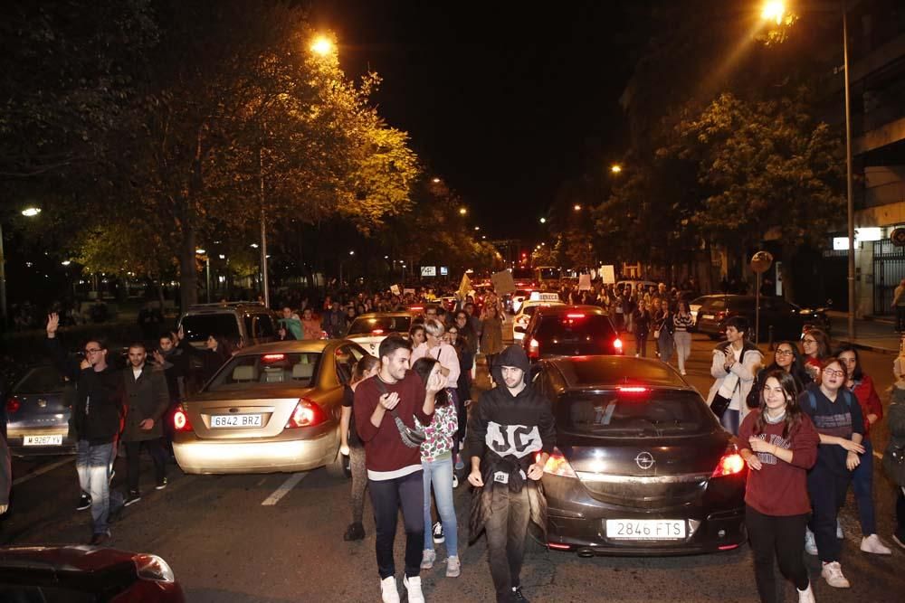 Miles de cordobeses protestan contra el fascismo