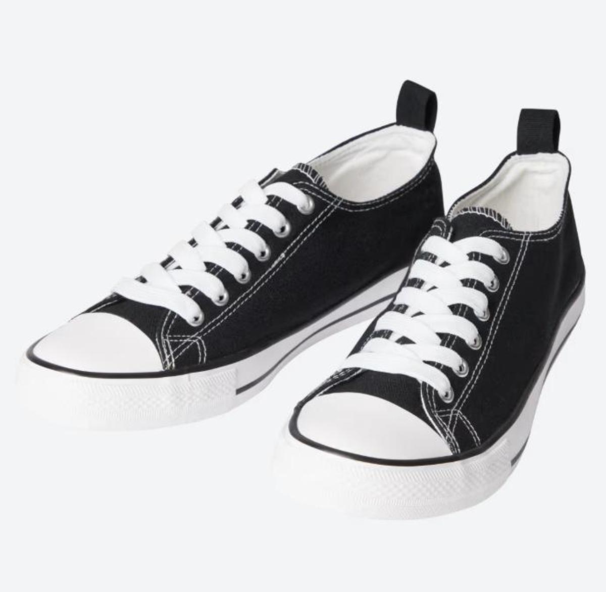 Zapatillas de loneta.