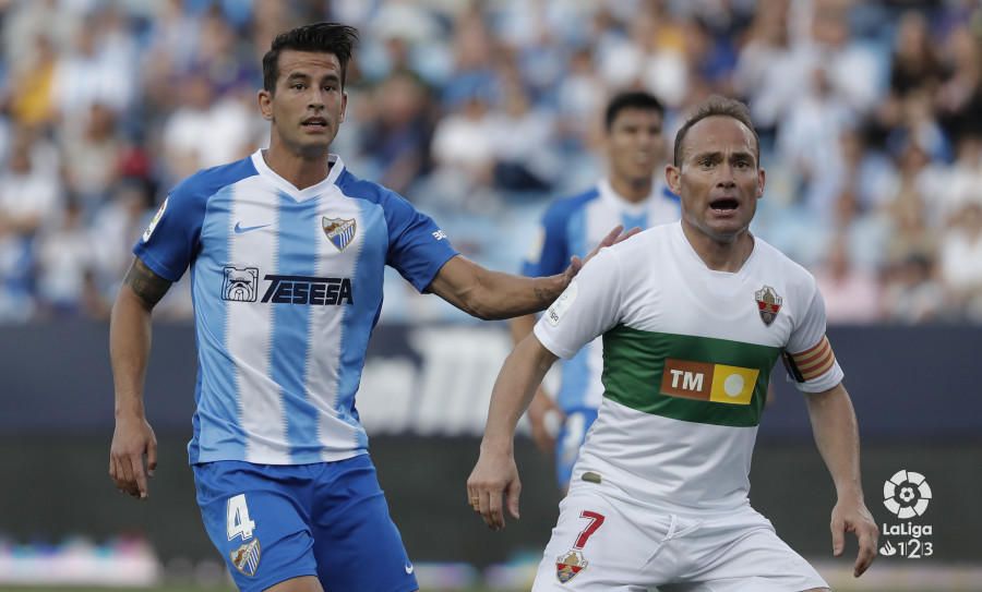 El conjunto de Víctor Sánchez del Amo concluye la liga regular con una cómoda victoria en La Rosaleda ante el Elche y se mete en los play off de ascenso como tercero. Boulahroud, Ricca e Hicham hicieron los goles blanquiazules.