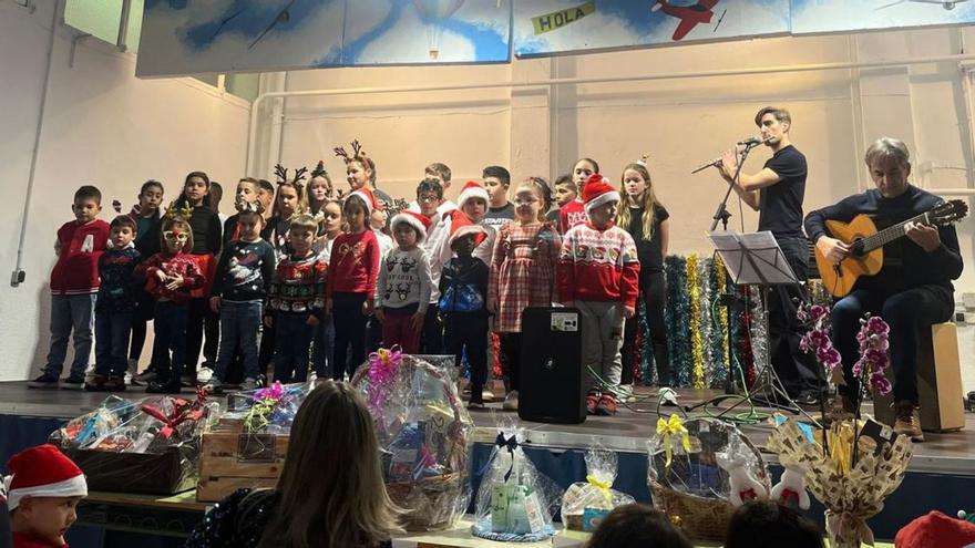 Festival navideño en el colegio La Carriona-Miranda |