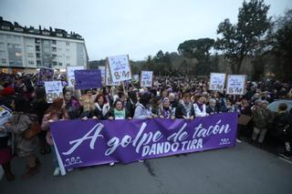 El feminismo se hace fuerte en las Cuencas a golpe de tacón contra el patriarcado: así fue la multitudinaria marcha en Langreo
