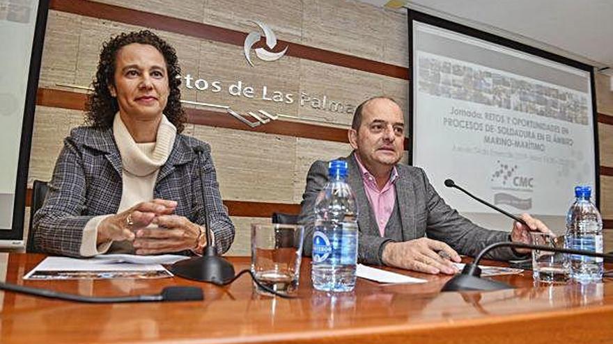 Elba Bueno -Clúster Marítimo- y Juan José Cardona -pte. Puerto-, en la última jornada.