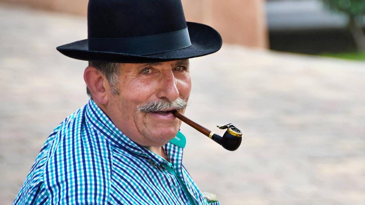 Llenársele la cachimba (a alguien)