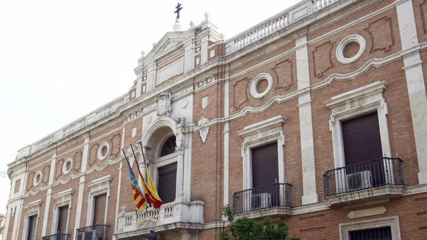 El Palacio Arzobispal sería considerado edificio residencial.