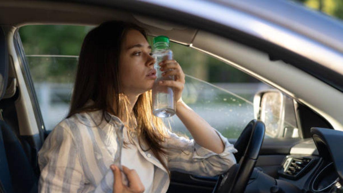 CÓMO LIMPIAR LA TAPICERÍA DEL COCHE: Así actúa el quitamanchas casero que  dejará como nueva la tapicería de tu coche