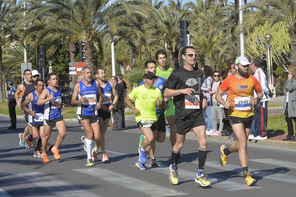 Hassane Ahouchar logra su cuarta victoria en el Medio Maratón de Elche