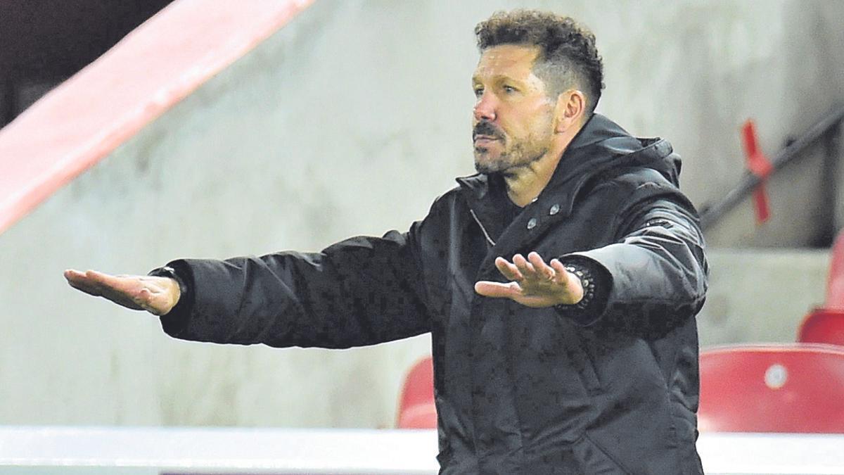 Diego Pablo Simeone, dando instrucciones