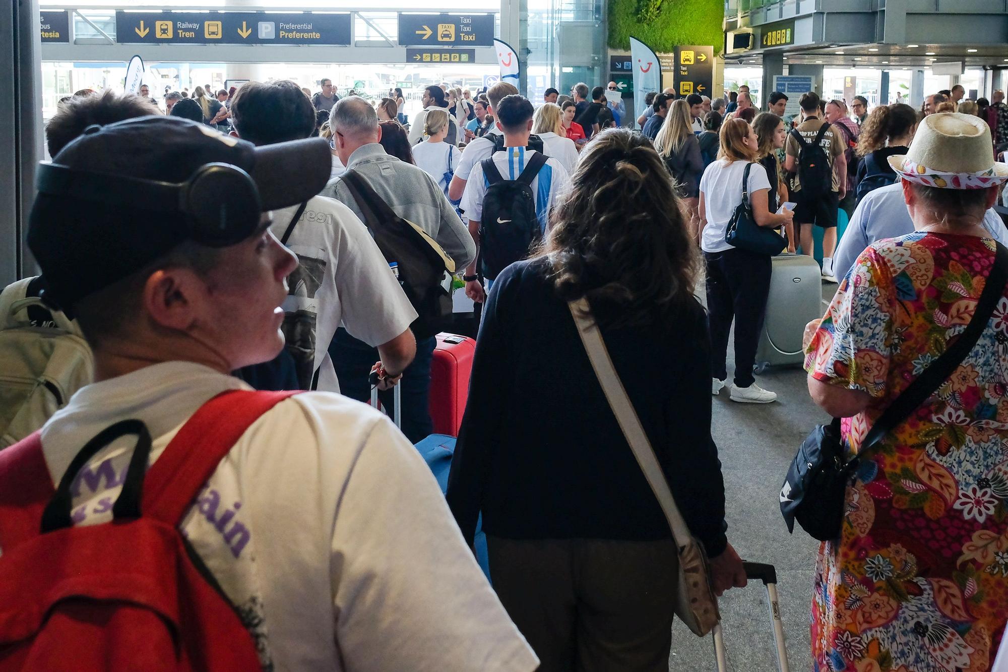 Comienza julio con el aeropuerto de Málaga lleno