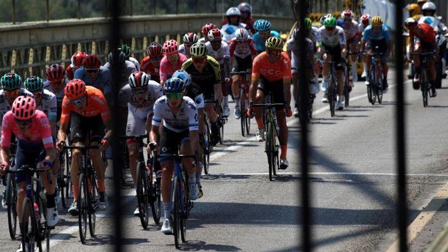 Tour 2019: Matteo Trentin vence a las puertas de los Alpes