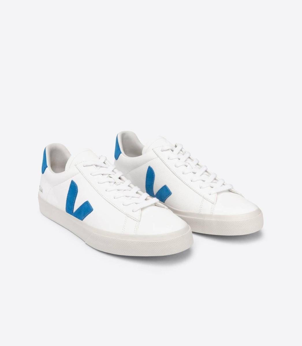 Zapatillas Veja modelo campo en blanco y azul