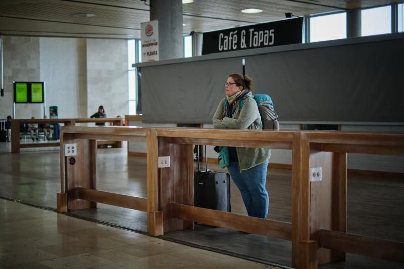 Crónica de la situación en el aeropuerto de Tenerife Norte Coronavirus COVID19  | 19/03/2020 | Fotógrafo: Andrés Gutiérrez Taberne