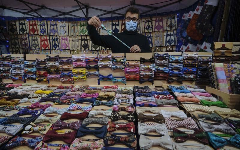 Mercadillo de Navidad en la plaza de España