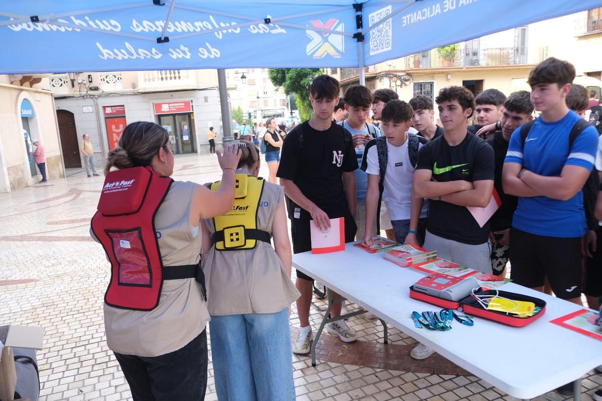Los talleres se han llevado a cabo a lo largo del día en la Plaça de Baix