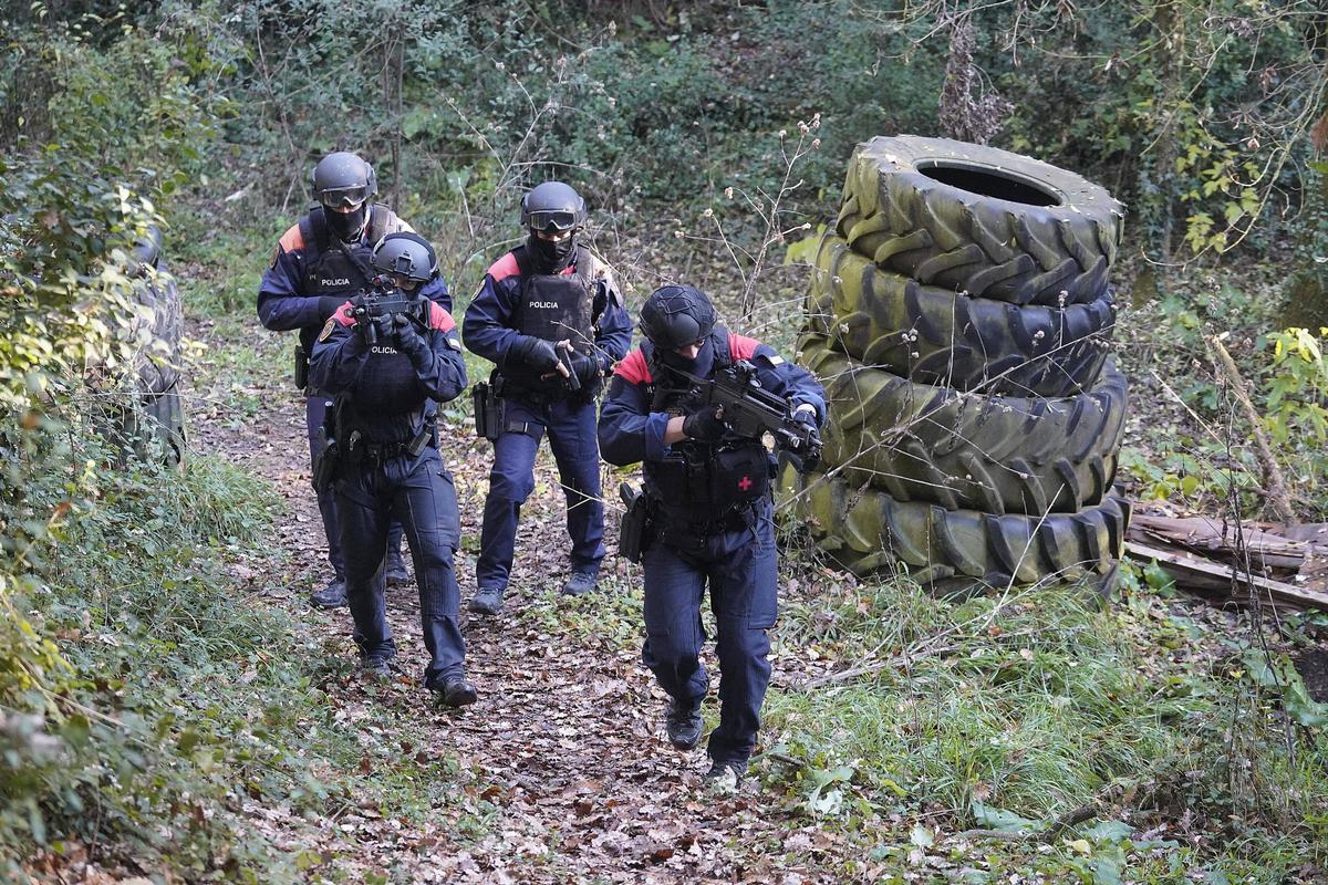 Així treballa i entrena l'ARRO dels Mossos de la regió policial de Girona