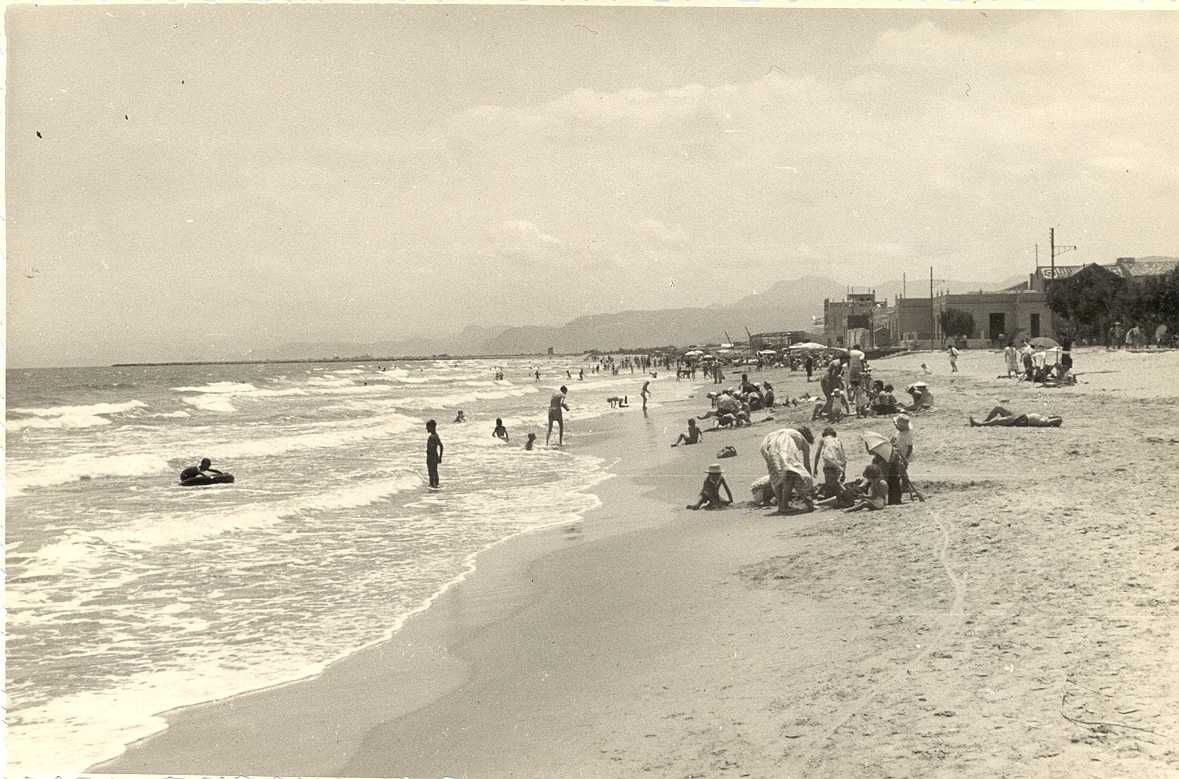 Baños veraniegos de un tiempo que se fue.jpg