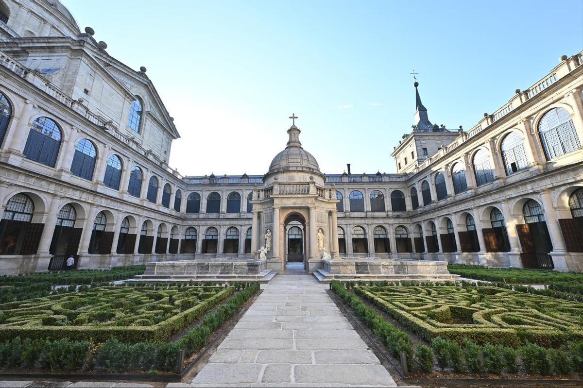 l Patio de los Evangelistas del Real Monasterio de San Lorenzo de El Escorial abre tras la restauración integral.