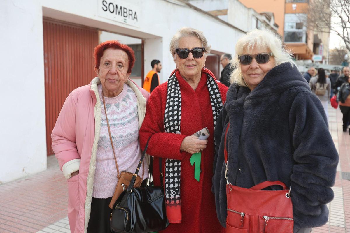 Las socias del Club Taurino de Castellón Amparo, Sara y Bibiana