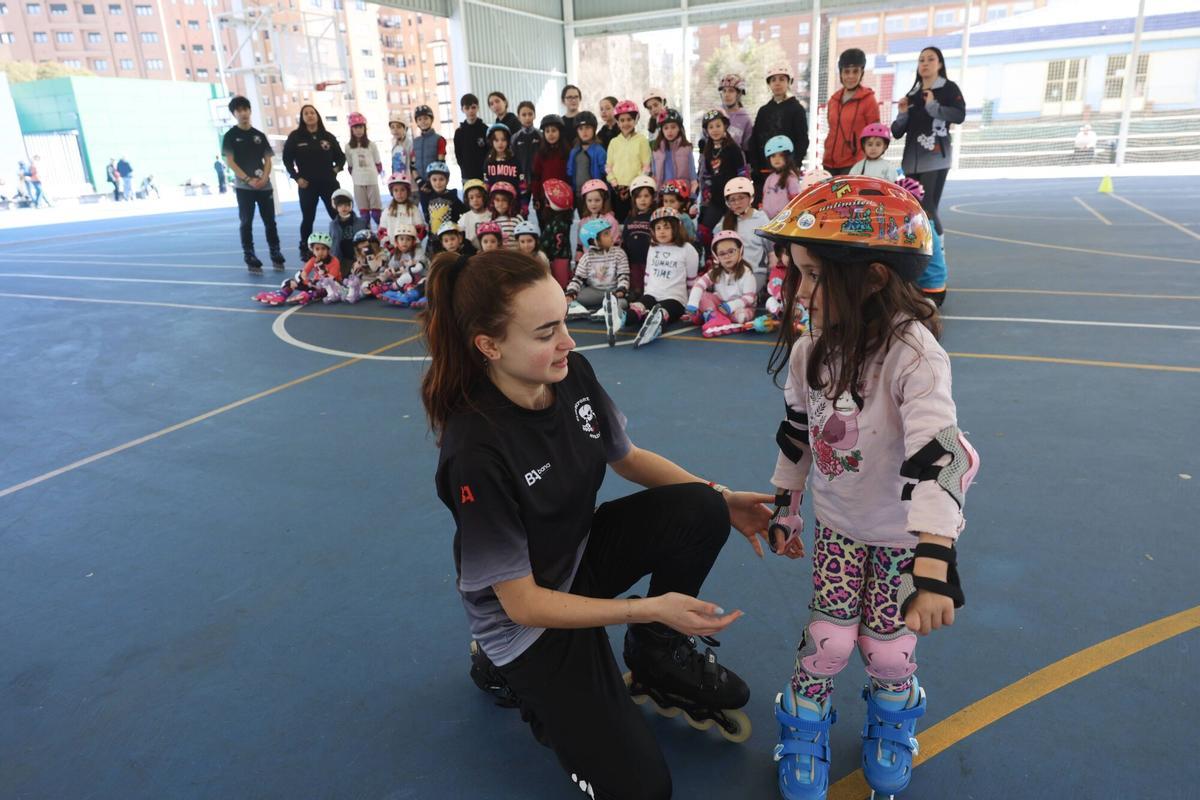 En imágenes: la última sesión de Patio Patín coordinada por el club Avilés Patina, en el colegio del Quirinal
