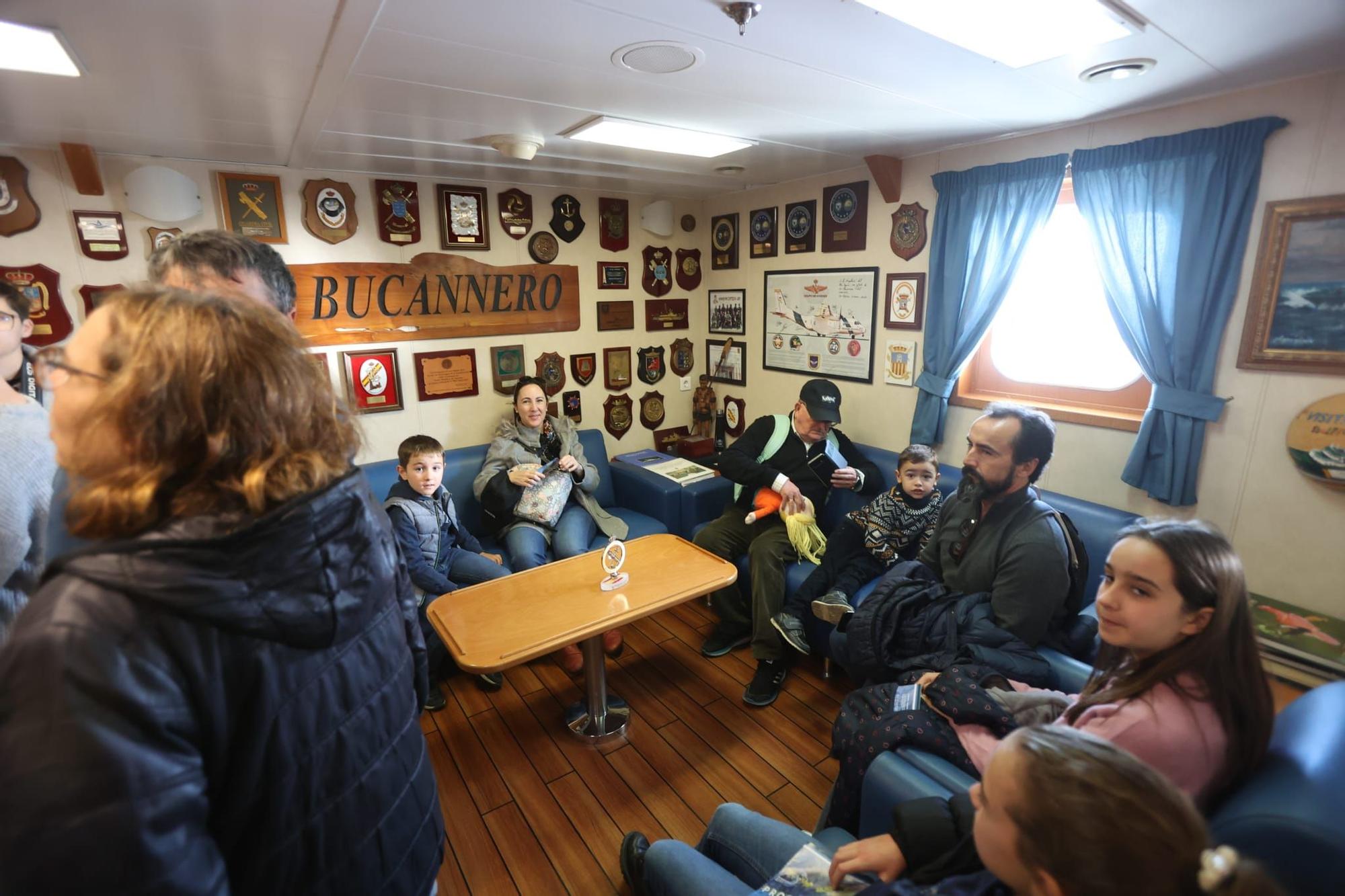 El buque oceánico de la Guardia Civil 'Río Segura'  en la Volvo Race Alicante 2023