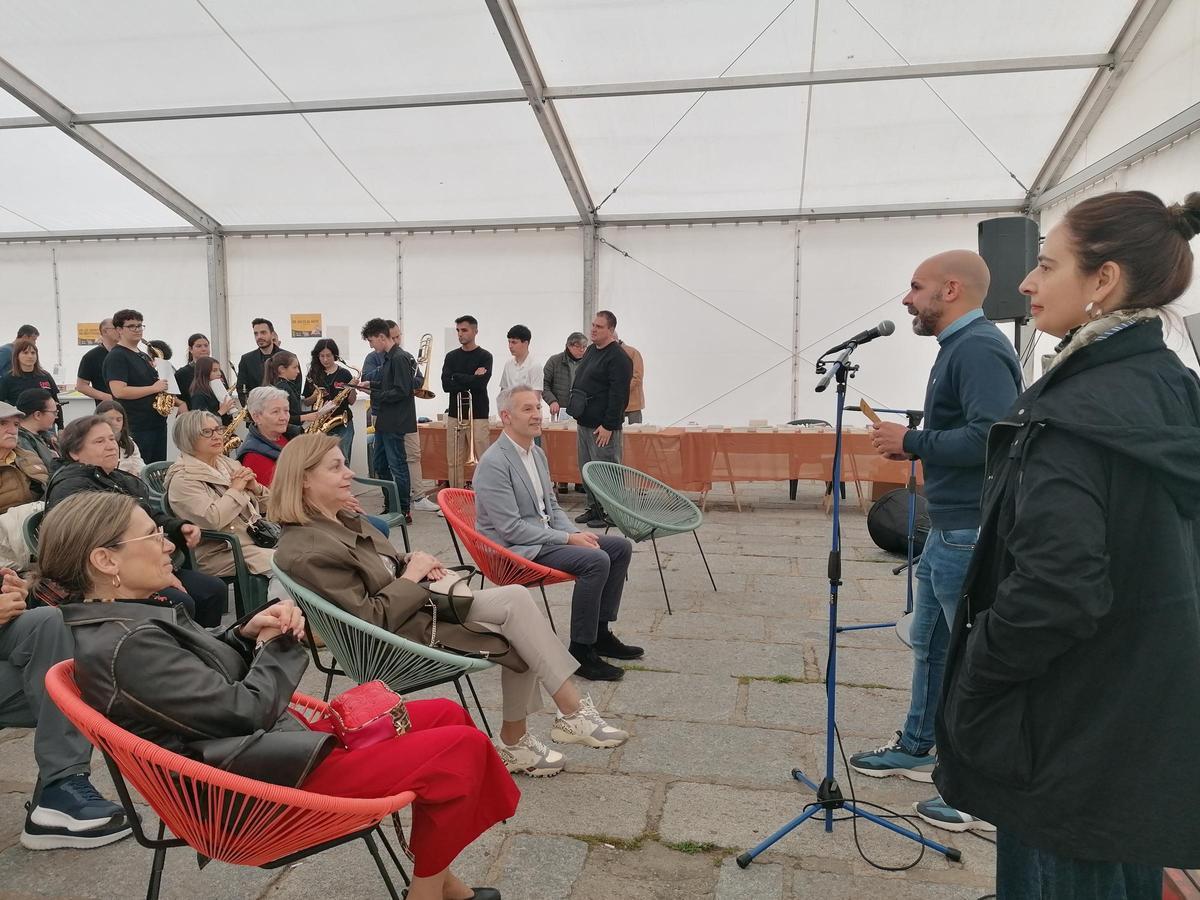 GALERÍA | La Feria del Libro de Toro, una cita con la cultura