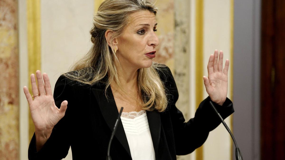 Yolanda Díaz quiere aprobar la nueva ley de la jornada laboral antes de final de año, aunque cada vez lo tiene más complicado