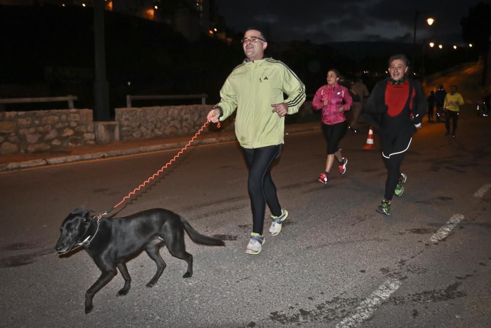 Más de 600 personas participan en la San Silvestre