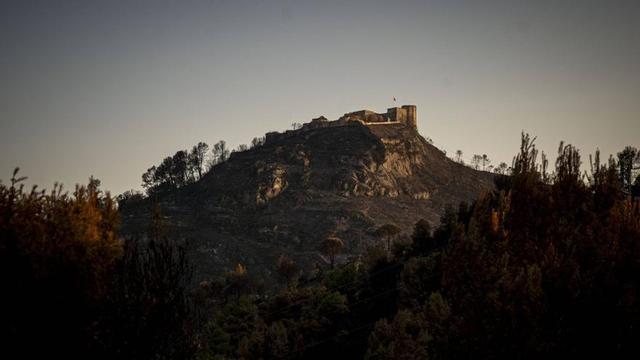 El castell de Claramunt corona un turó que va quedar molt afectat